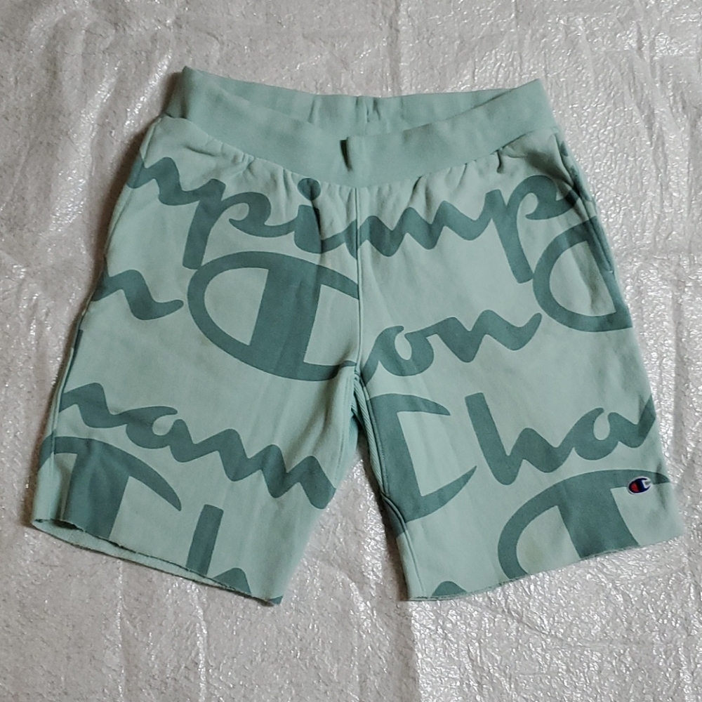 Champion Reverse Weave Script Green Sweat Shorts - Picture 2 of 10